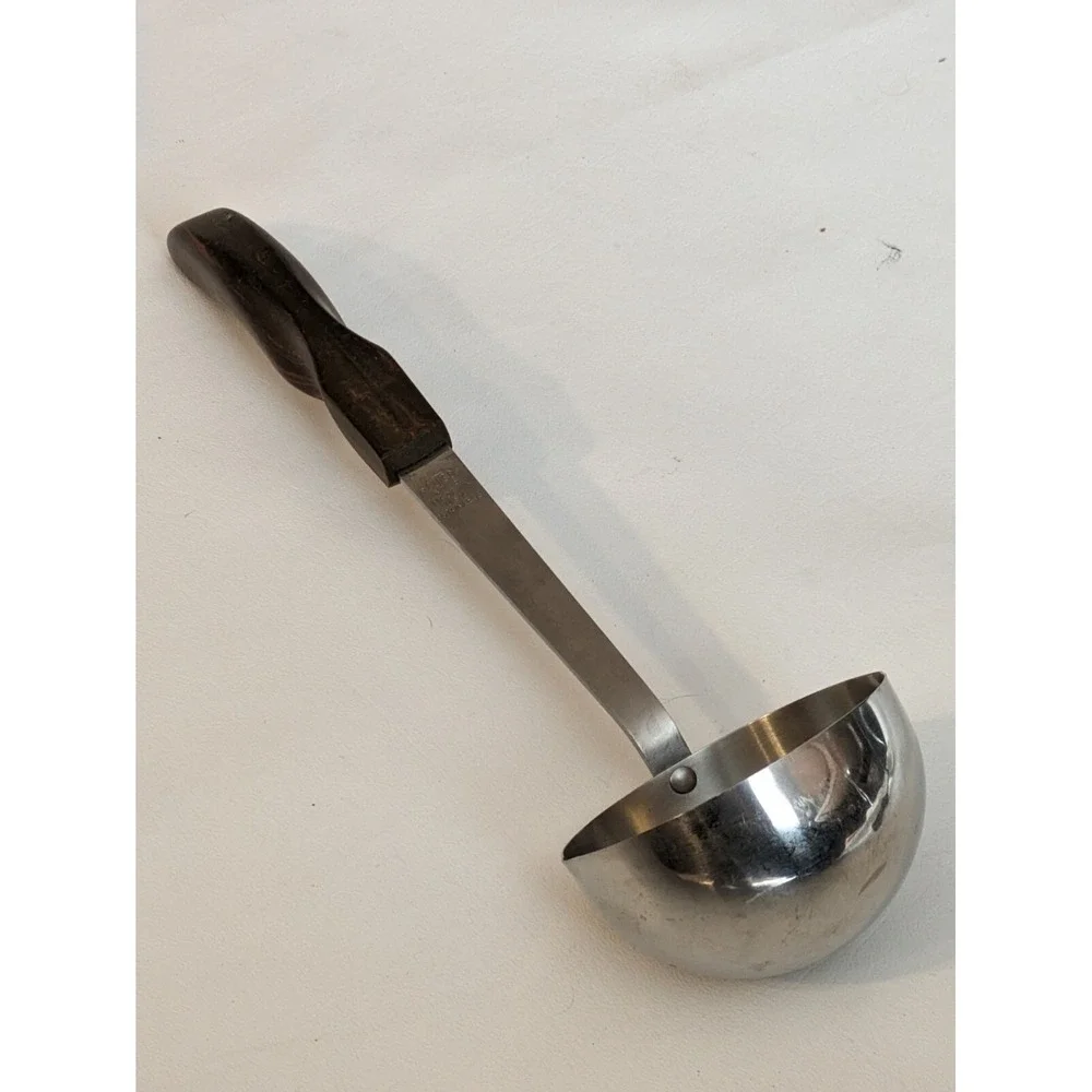 Cutco Soup Ladle No 15 Kitchen Utensil Classic Brown Handle Stainless USA
